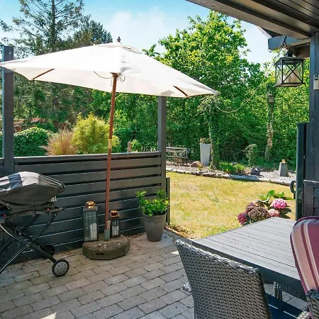 Hébergement de vacances Alluring Holiday In Gren With Carport *